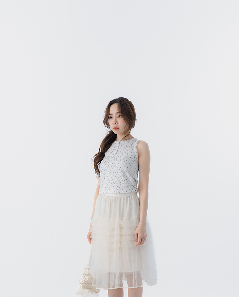 春12未到---フラワーレースサイドギャザーベスト 2色展開