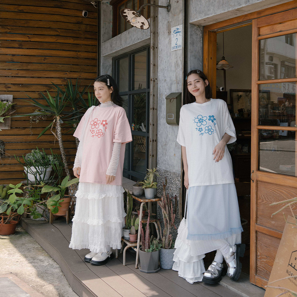 フラワープリントTシャツ 3色展開