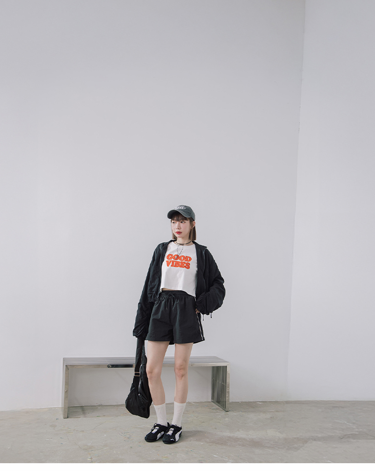 ロゴTシャツ 2色展開