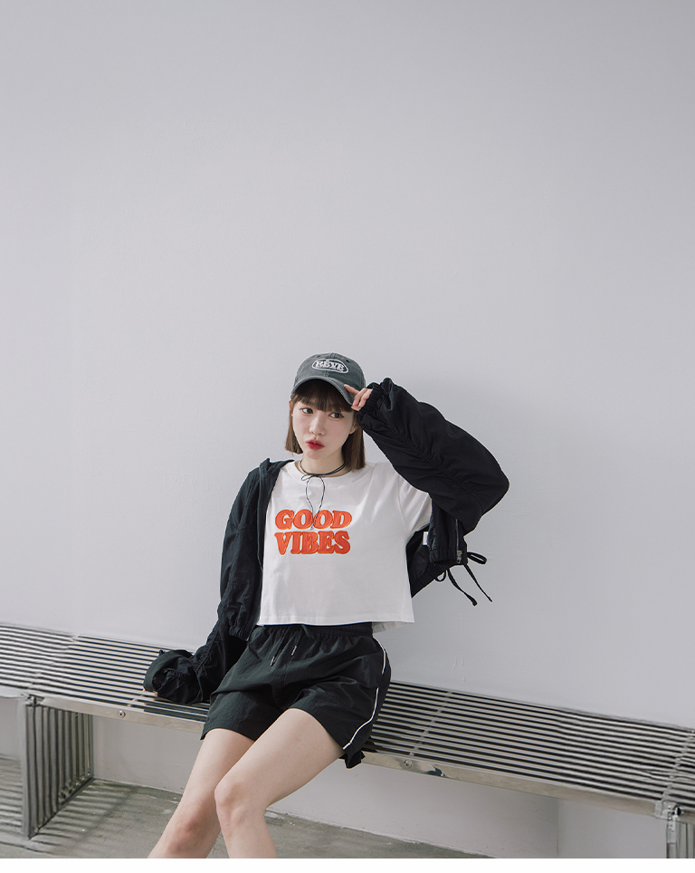 ロゴTシャツ 2色展開