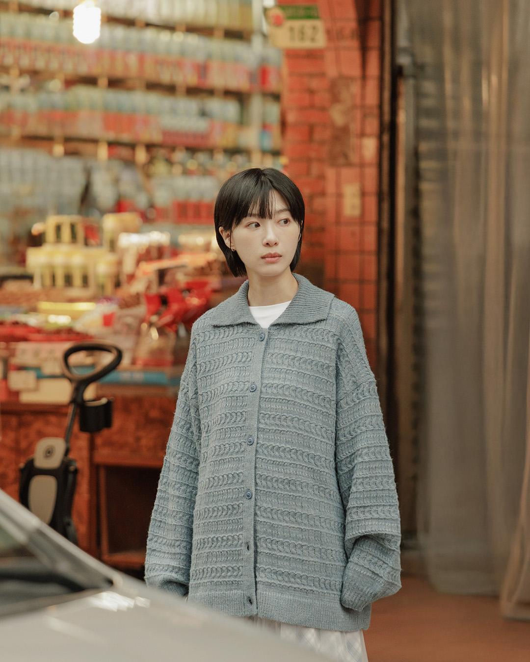 透かし刺繍フラットカラーニット 3色展開