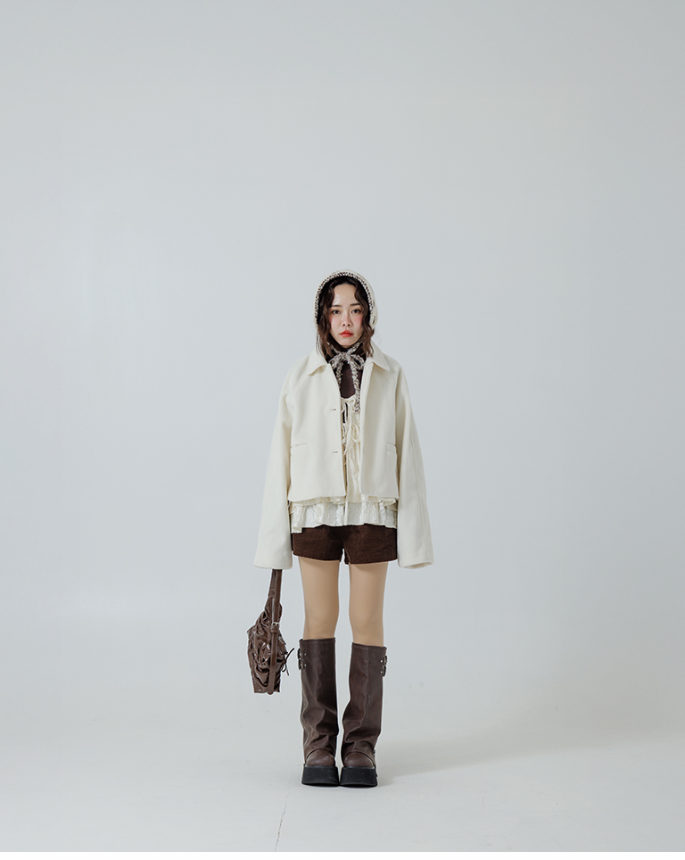 ウールブレンドボタンショートジャケット オフホワイト