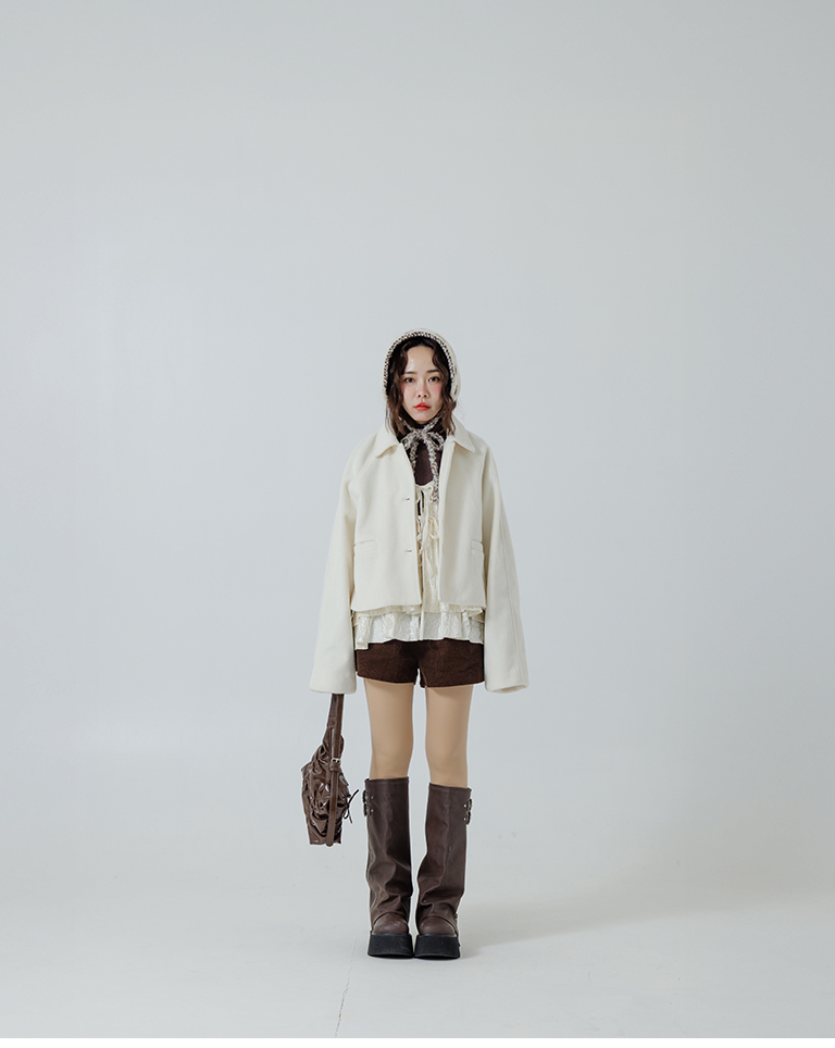 ウールブレンドボタンショートジャケット オフホワイト