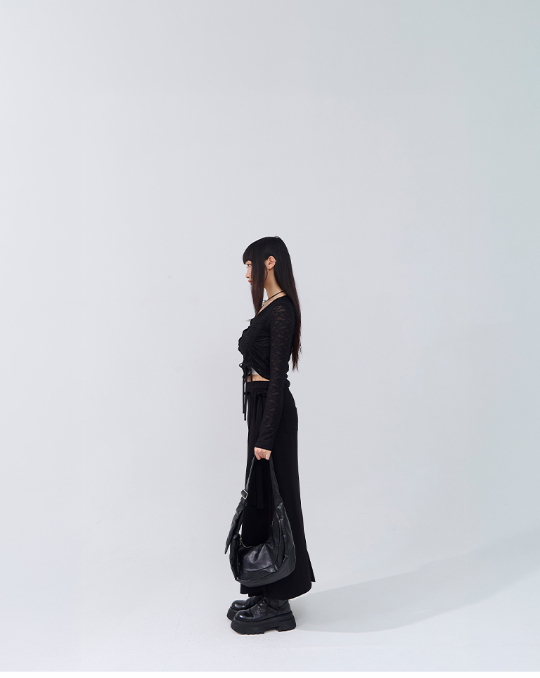 透かし編みクロップドドロストトップス 2色展開