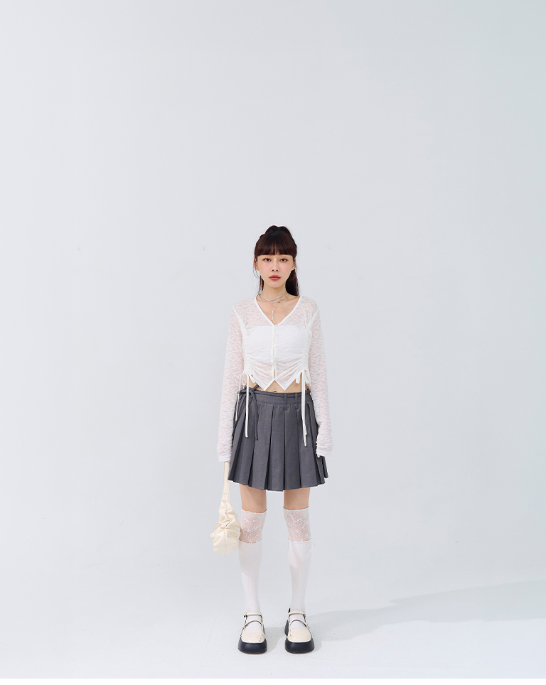 透かし編みクロップドドロストトップス 2色展開