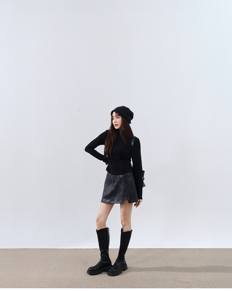 スリットフェイクレザーミニスカート 2色展開