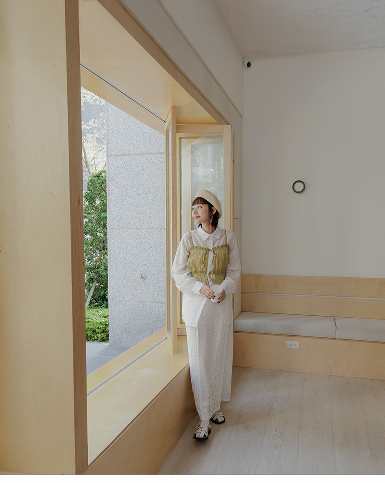 透かし柄ロングスカート 二色展開 S/M 03021599