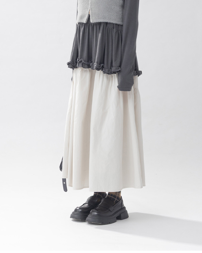 アーチカットスカート 2色展開