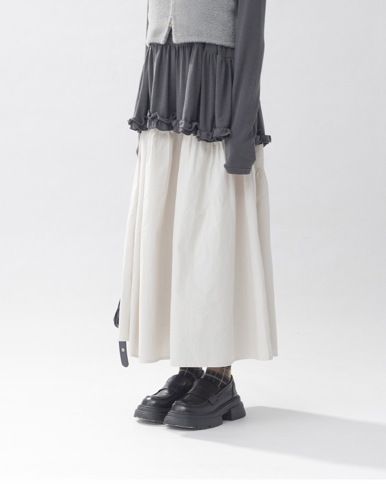 アーチカットスカート 2色展開