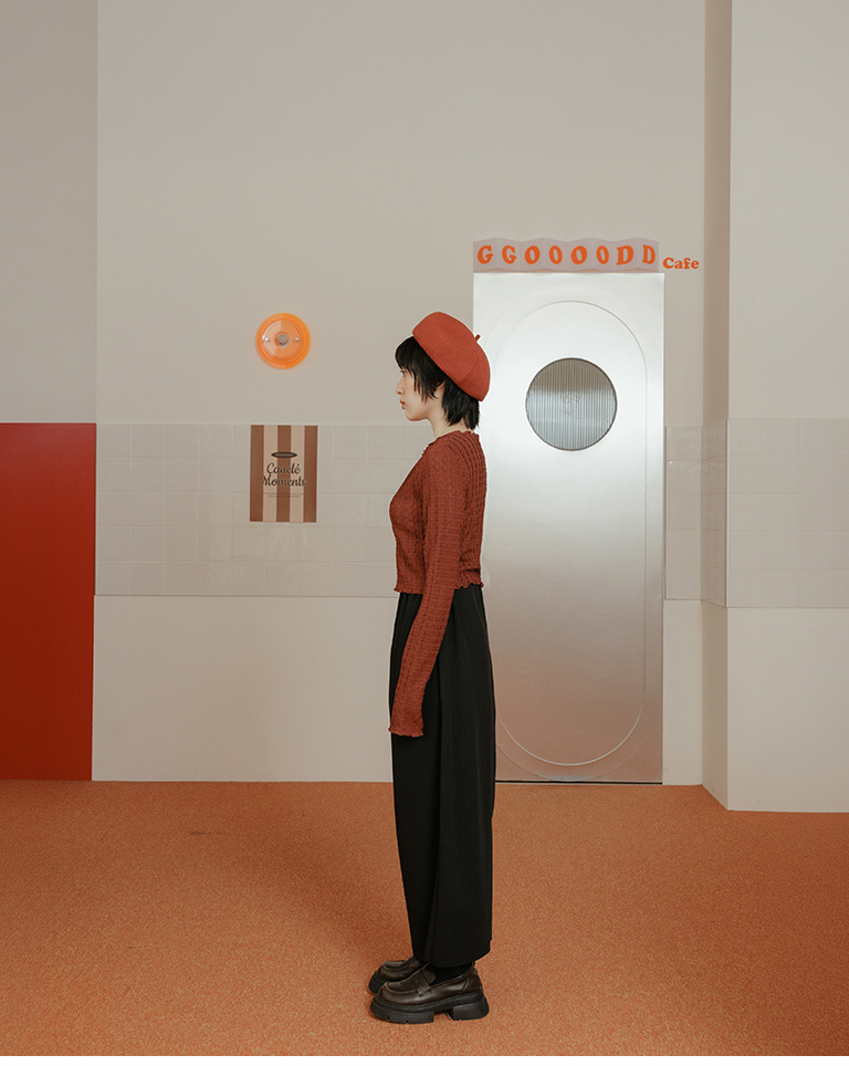 バックスリットストレートスカート ブラック