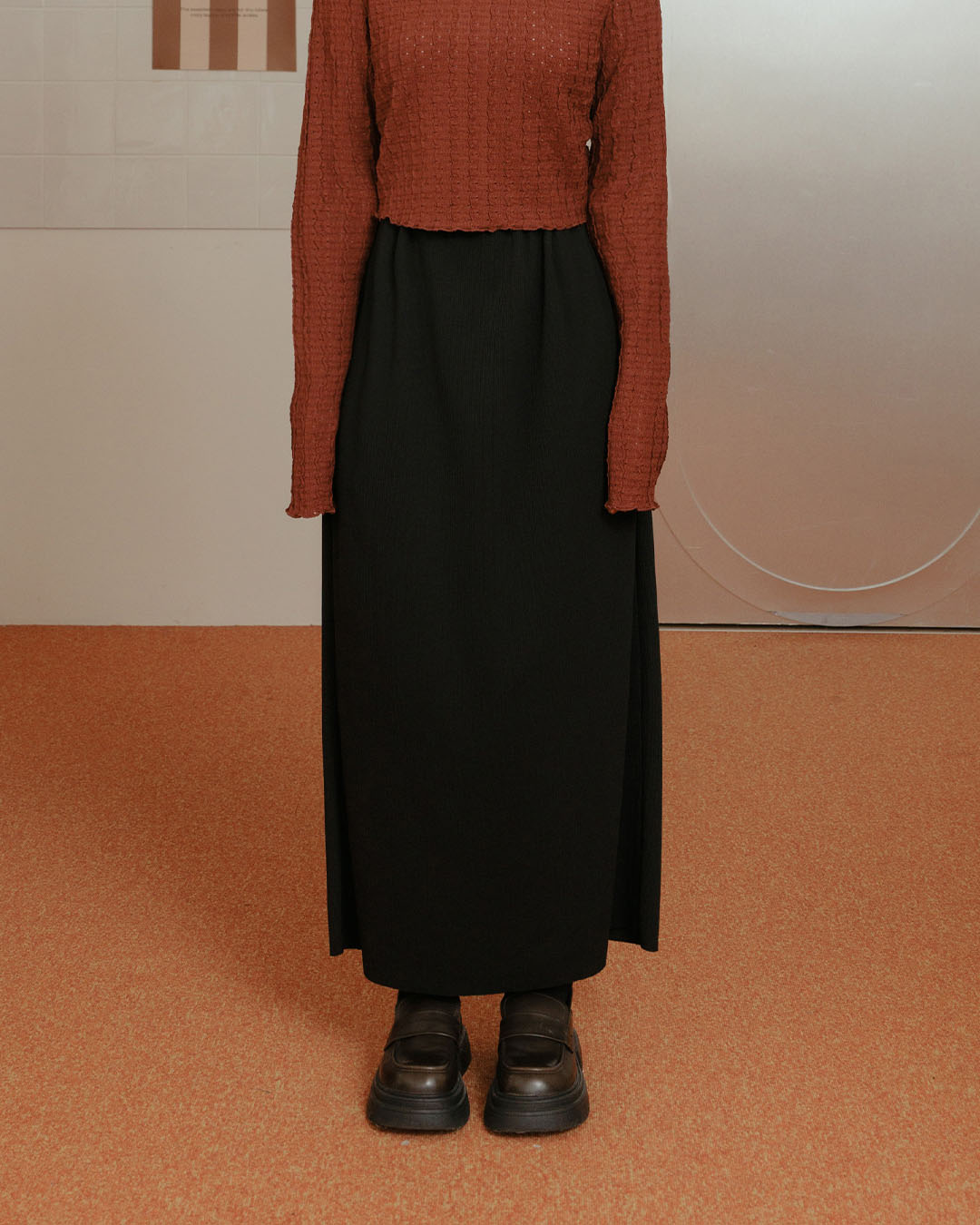 バックスリットストレートスカート ブラック