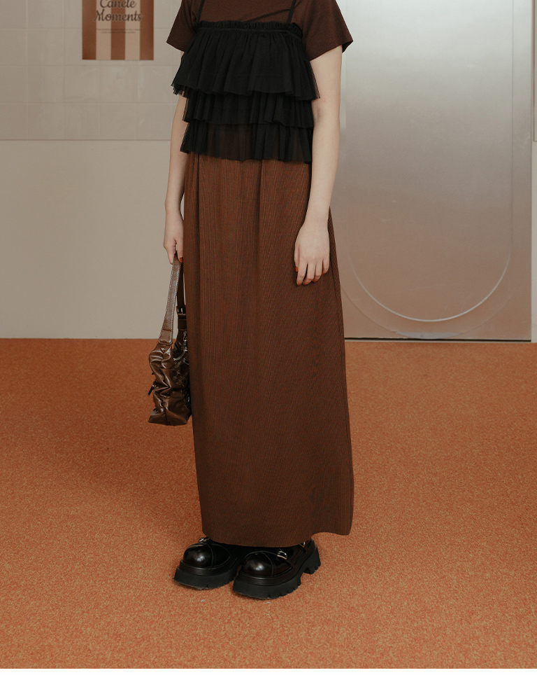 バックスリットストレートスカート ブラウン