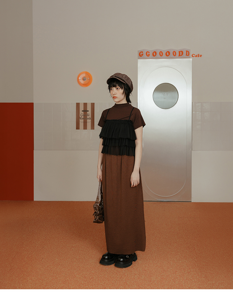 バックスリットストレートスカート ブラウン