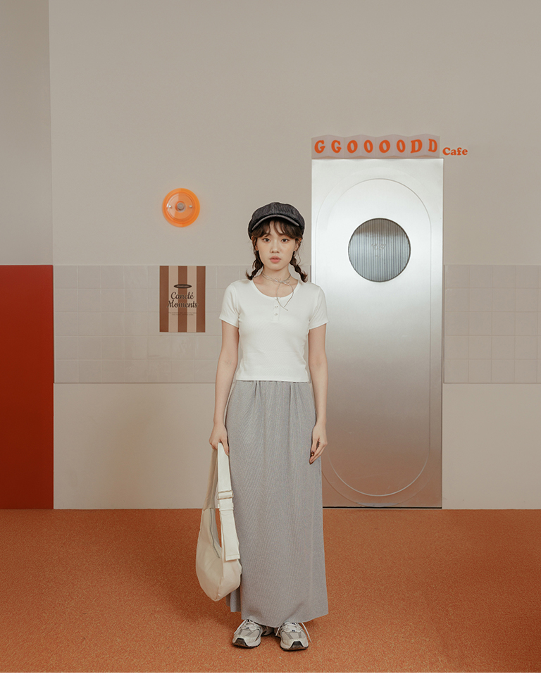 バックスリットストレートスカート グレー