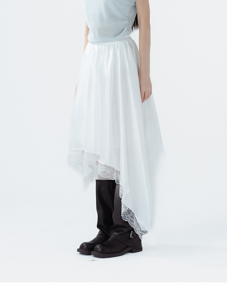 アシンメトリーレースサテンフレアスカート  2色展開