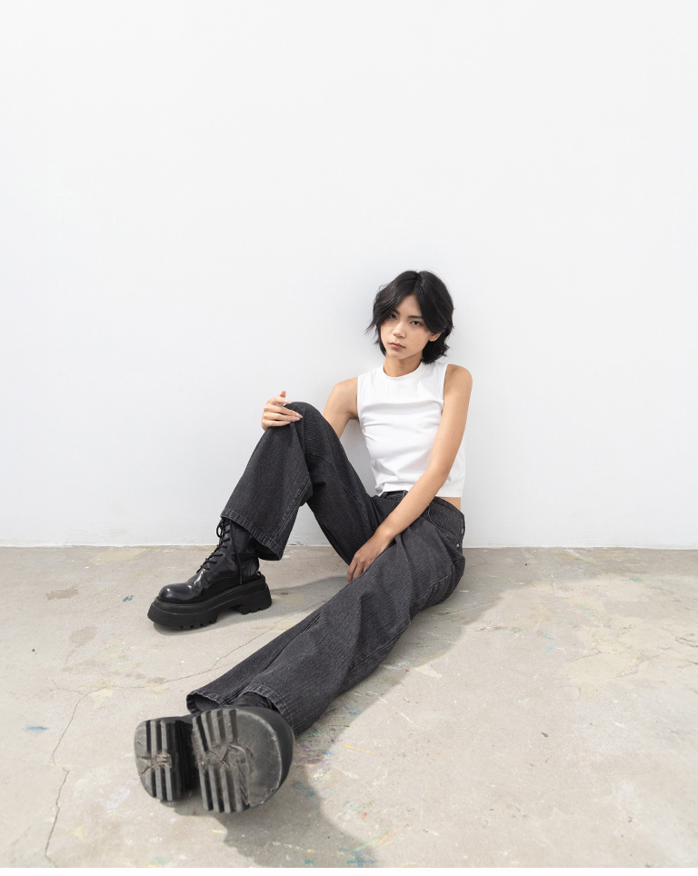 ローライズデニムパンツ