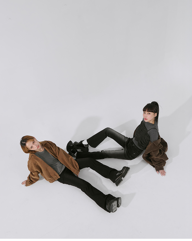 ウォッシュドデニムフレアパンツ