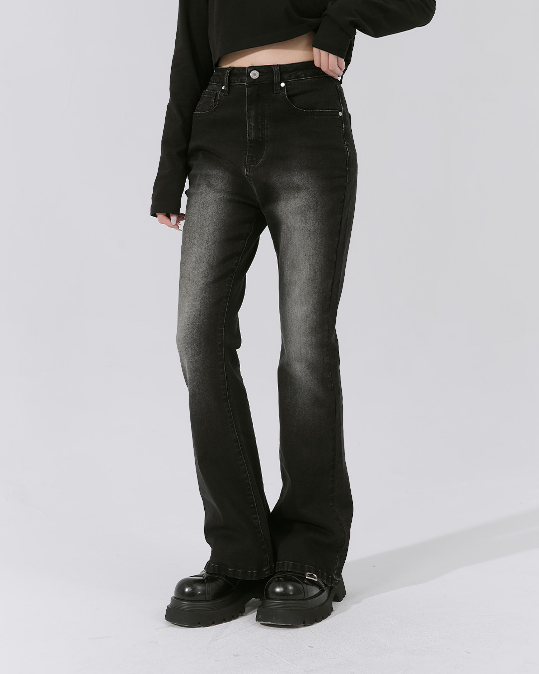 ウォッシュドデニムフレアパンツ