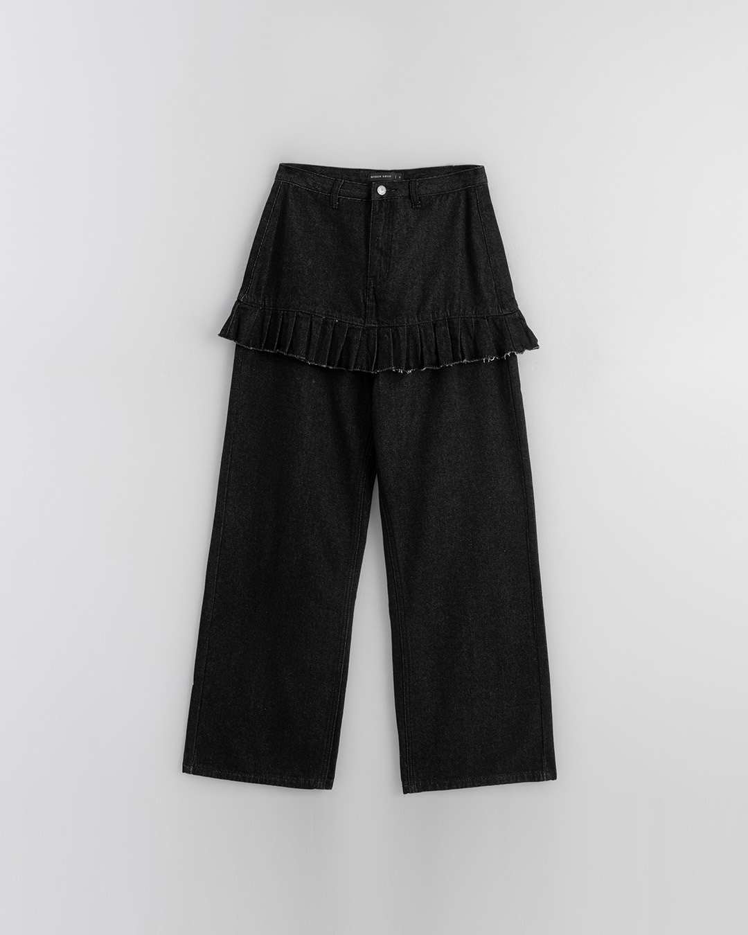 レイヤード風ストレートジーンズ