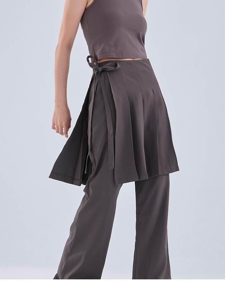 プリーツスカートーピーススラックス  2色展開