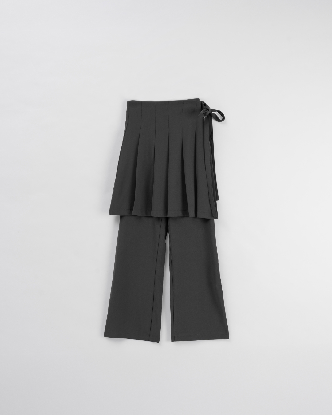 プリーツスカートーピーススラックス  2色展開