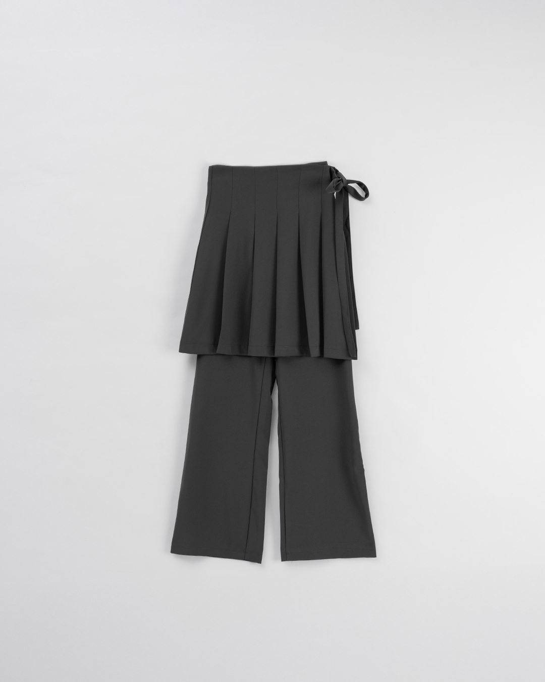 プリーツスカートーピーススラックス  2色展開