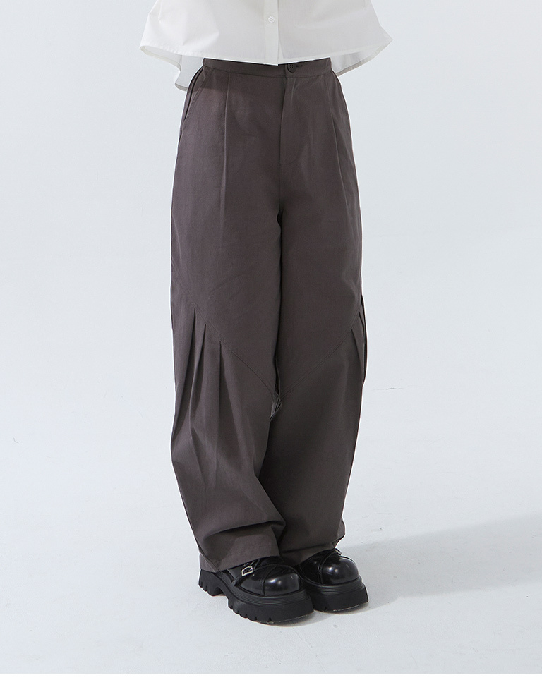 プリーツデザインキャップドパンツ2色展開