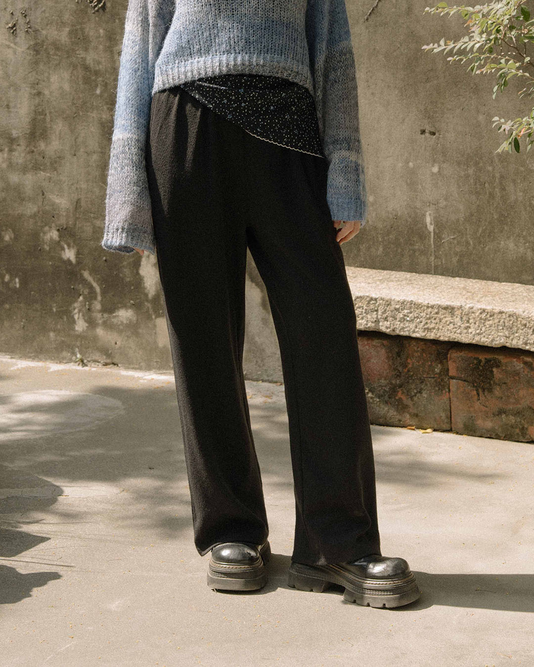 ストレートパンツ ブラック