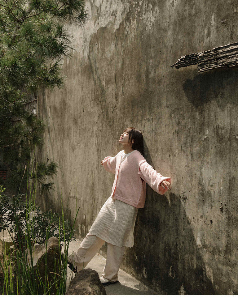 ストレートパンツ ベージュ