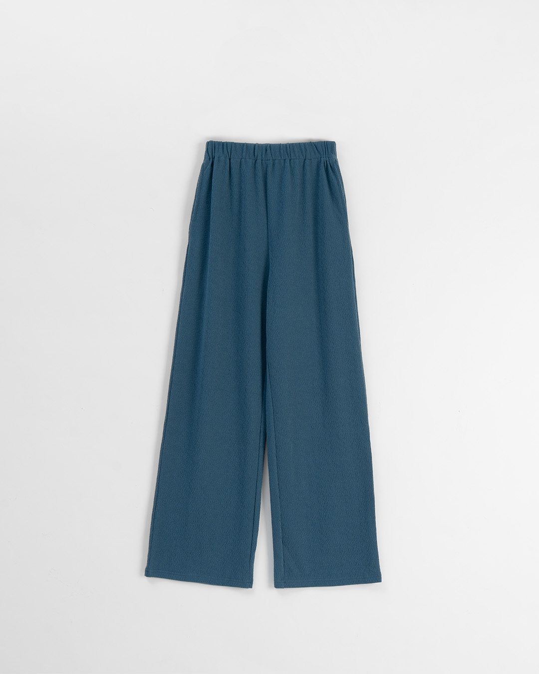 ストレートパンツ　ブルー