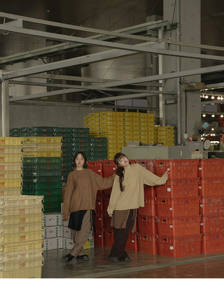 ストレートパンツ　ブラウン