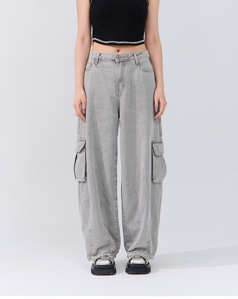 コクーンシルエットカーゴデニムパンツ