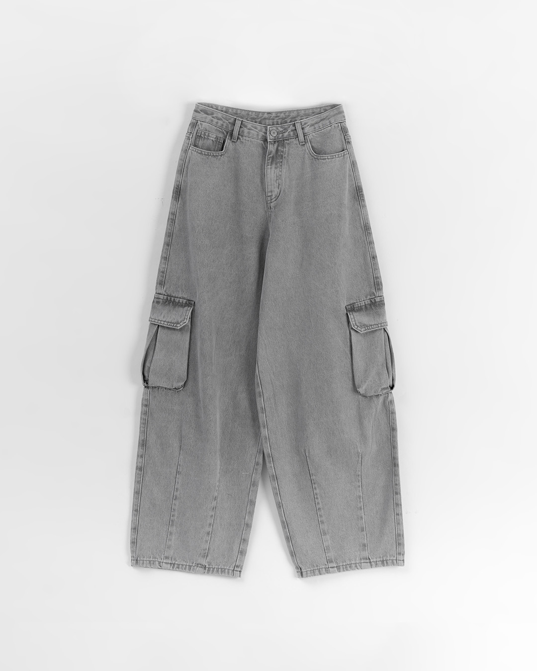 コクーンシルエットカーゴデニムパンツ