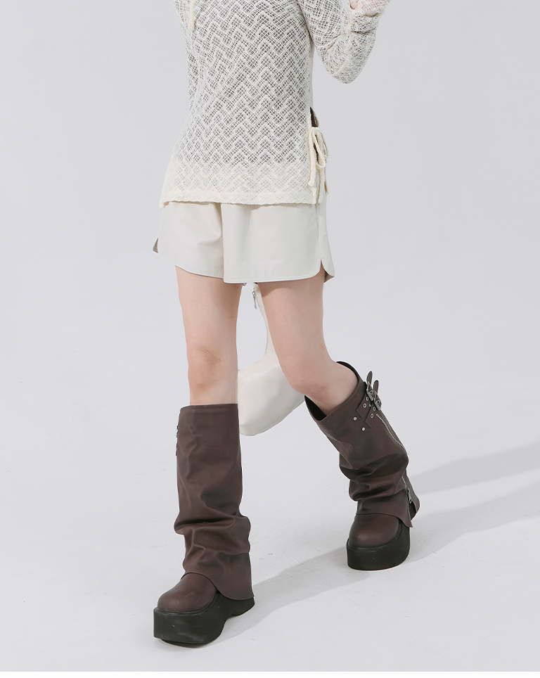 フェイクレザーミニパンツ 2色展開