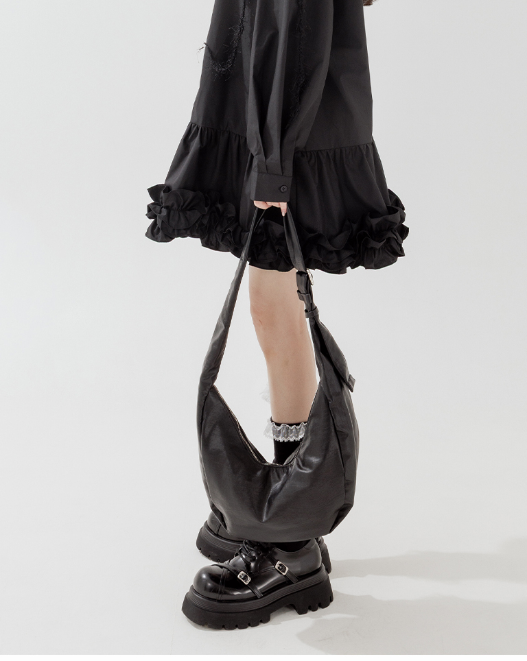 半月型ショルダーバッグ 3色展開