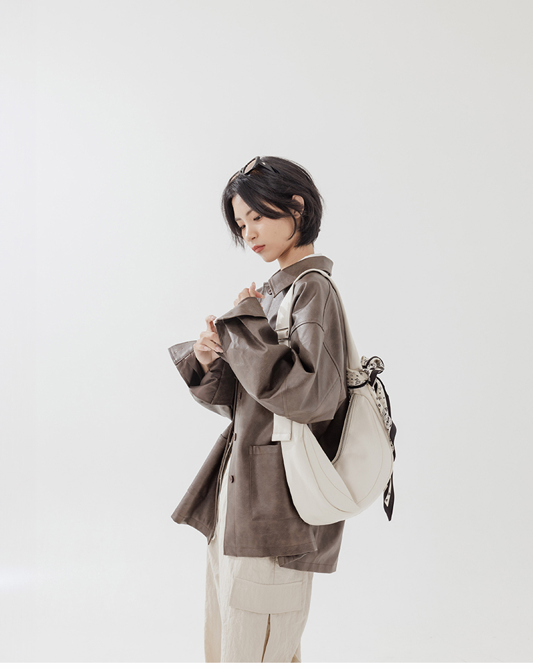 半月型ショルダーバッグ 3色展開