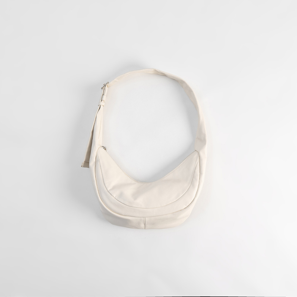 半月型ショルダーバッグ 3色展開