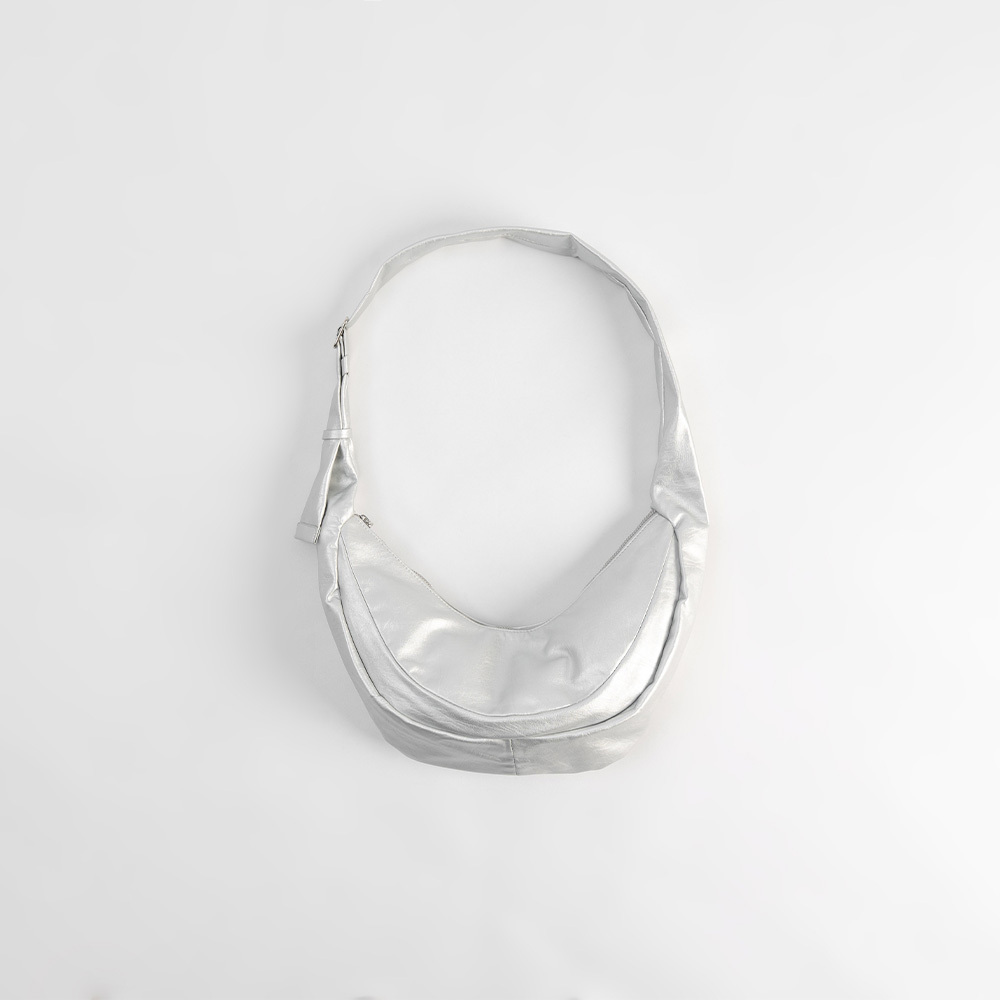 半月型ショルダーバッグ 3色展開