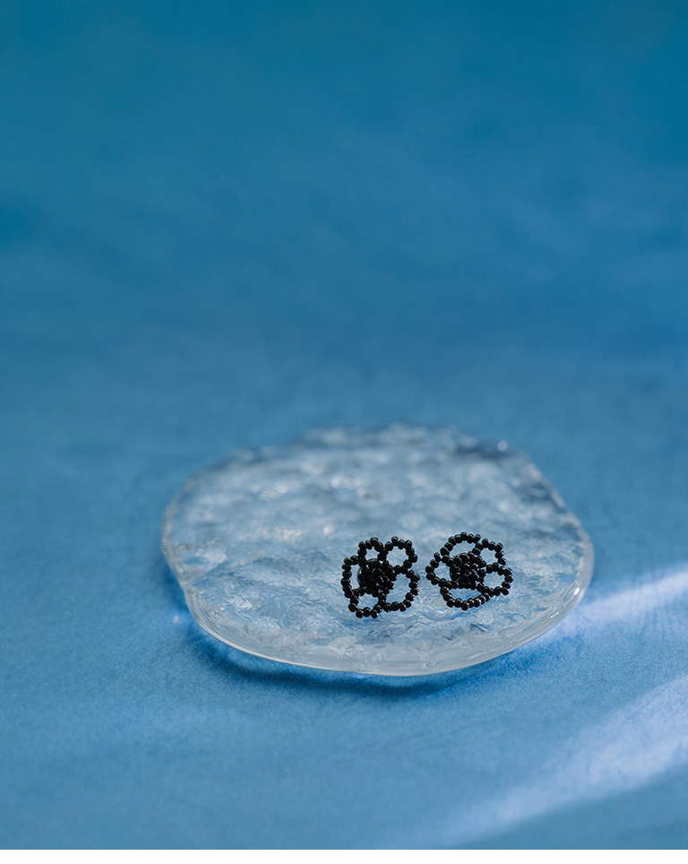 ビーズフラワーピアス 3色展開