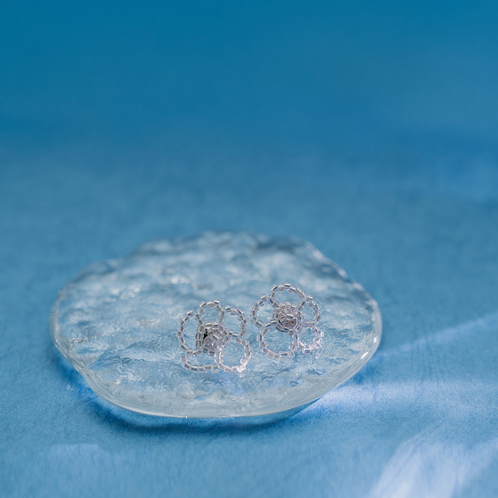 ビーズフラワーピアス 3色展開