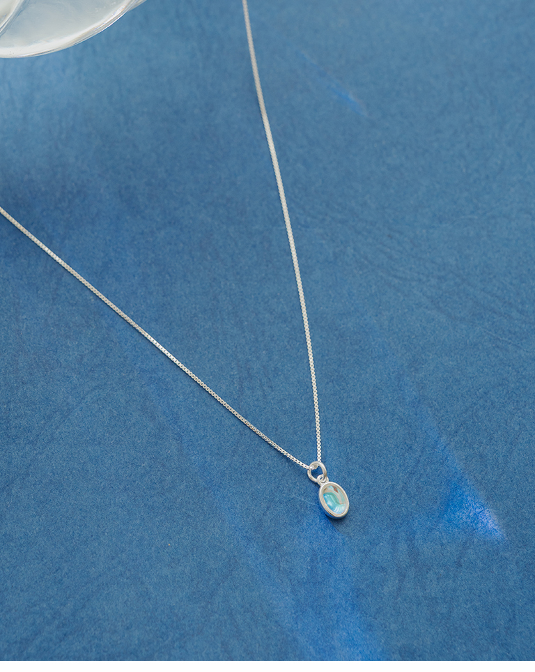 ムーンストーントップのシルバーペンダント