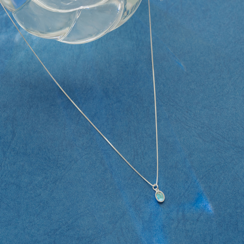 ムーンストーントップのシルバーペンダント