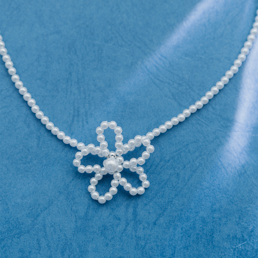 07040390 ビーズフラワー＆パールネックレス