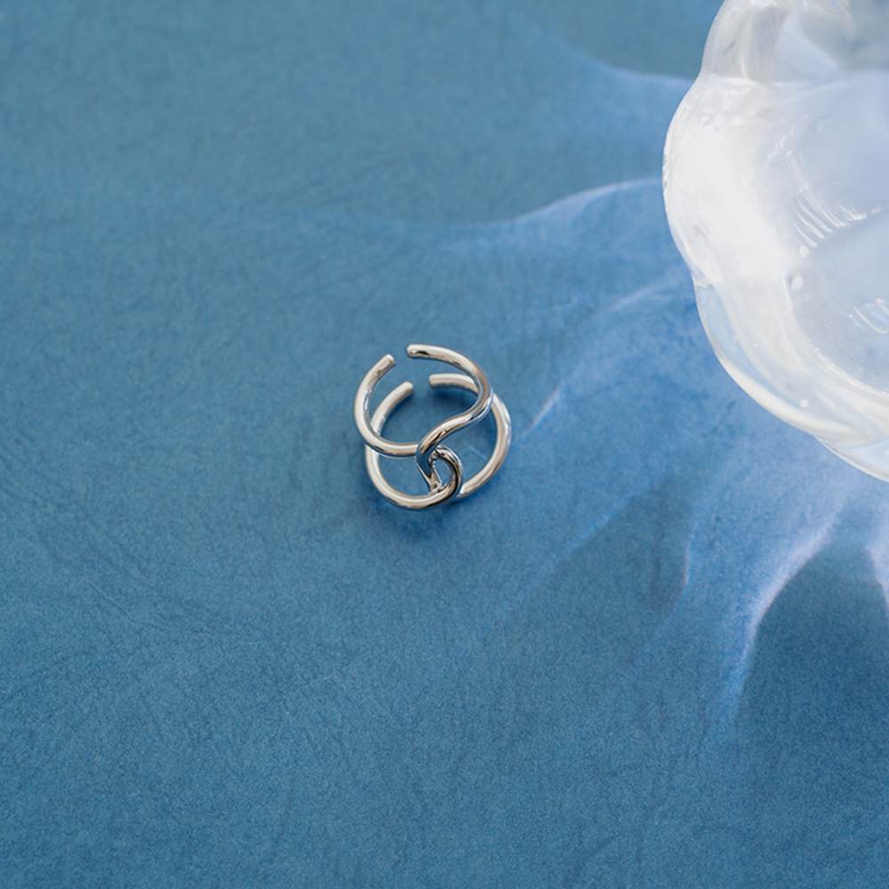 07060251 アシンメトリークロスラインリング