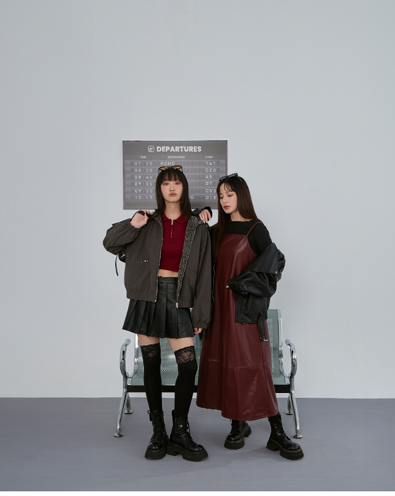 レース切り替えオーバーニーソックス  2色展開