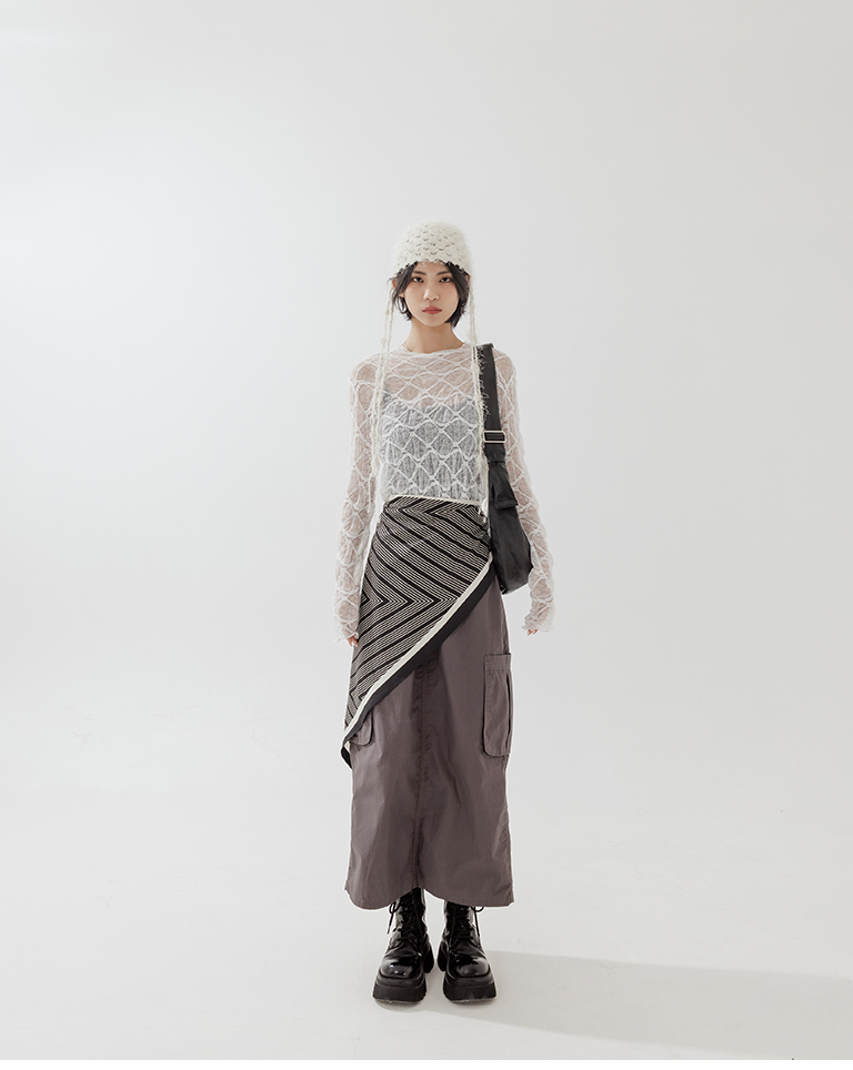 ジオメトリック柄スカーフ 2色展開