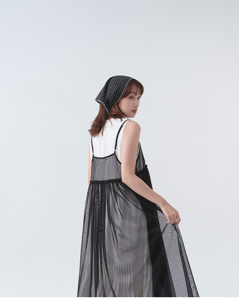 ドットデザイン三角スカーフ2色展開