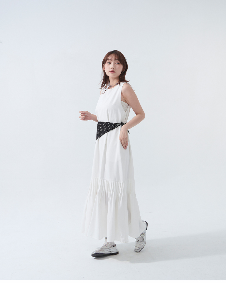 ドットデザイン三角スカーフ2色展開