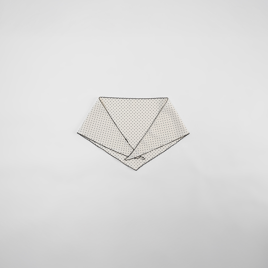 ドットデザイン三角スカーフ2色展開