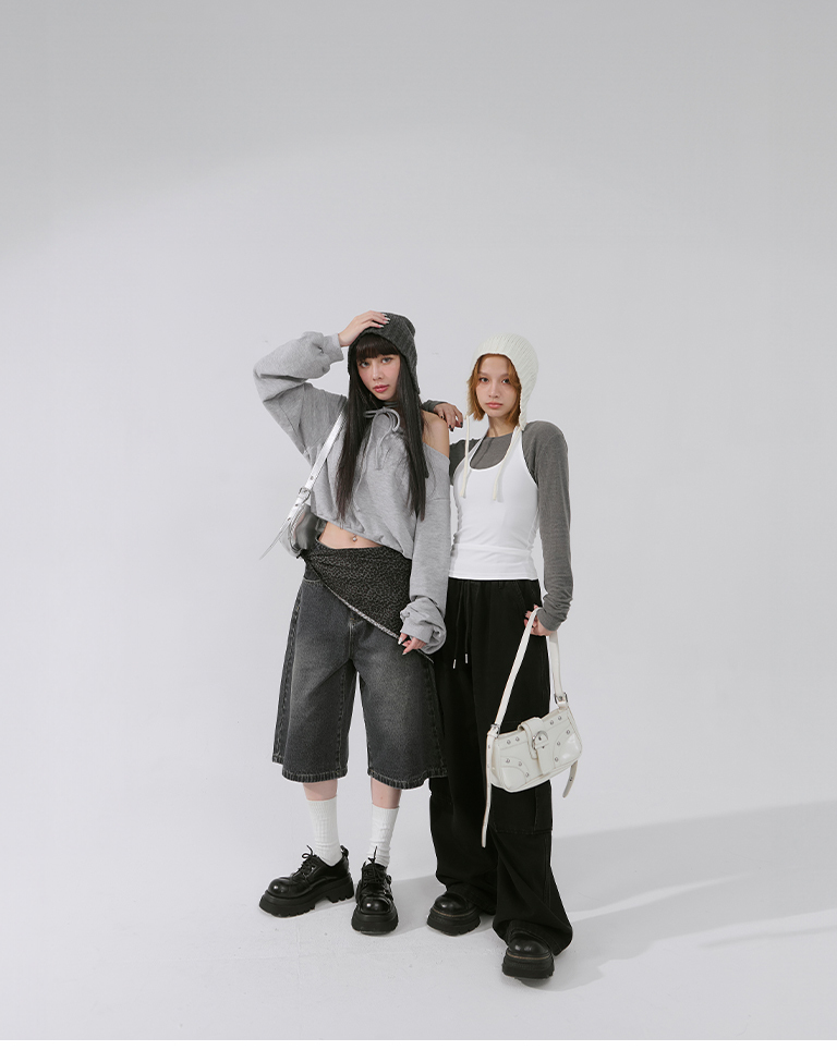 レオパード柄スクエアスカーフ 2色展開